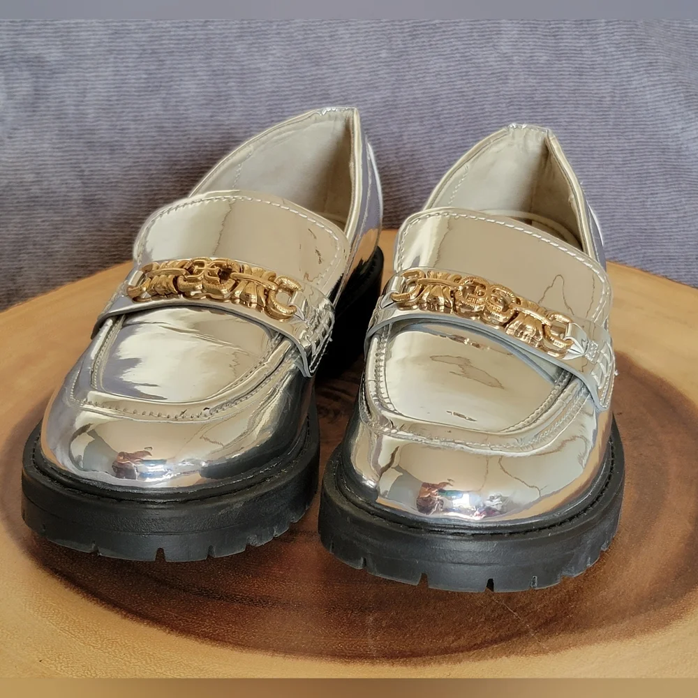 Sam Edelman Kids Sz 2 Teo Platform Metallic Silver Loafers with Gold Chain